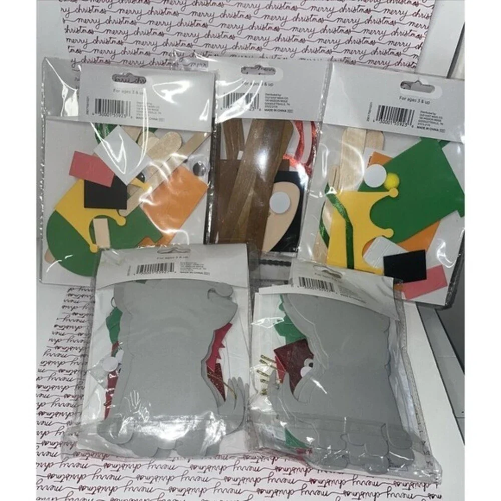 Christmas‎ Ornament & Decor Activity Kits Foam & Wood Lot-5 DIY Makes 13 Age 3+